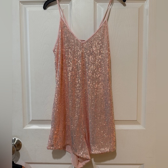 Victoria's Secret Sequin Romper Pink EXCELLENT like new condition - Picture 2 of 4